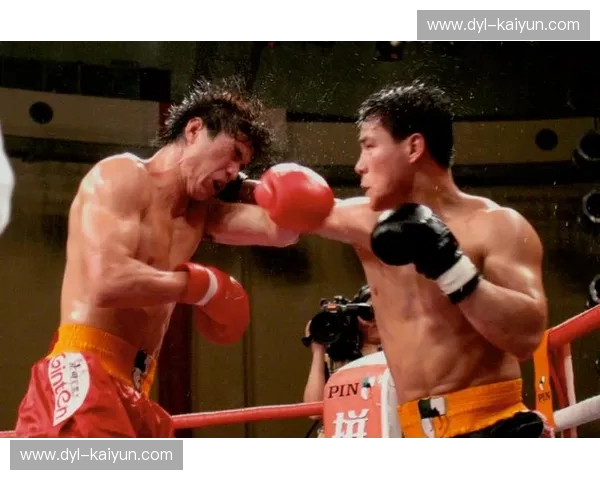 龙虎争霸：重温柳海龙VS宝力高巅峰对决，寻找散打黄金时代的暴力美学